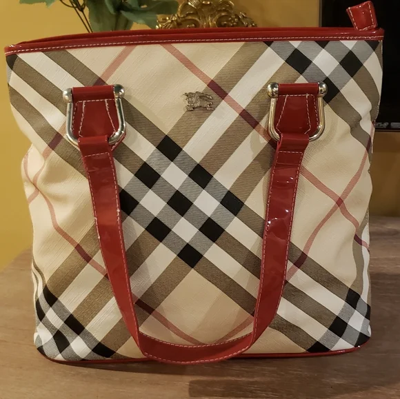 NEW! Plaid Tote Bag with Authentic Burberry Scarf & Umbrella - Picture 7 of 11